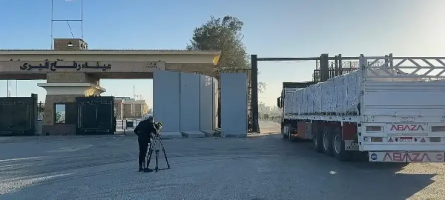 قافلة ”زاد العزة” الـ 159 تدخل إلى الفلسطينيين في قطاع غزة