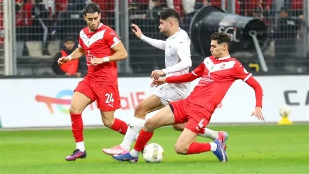 المصري يتعادل سلبيا مع شباب بلوزداد في الشوط الأول بربع نهائي الكونفدرالية