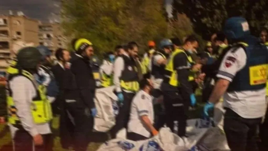 ليلة سوداء في إسرائيل | لحظة جمع أشلاء جثث الهجوم الإيراني علي جراد.. وحسرة «بن غفير»