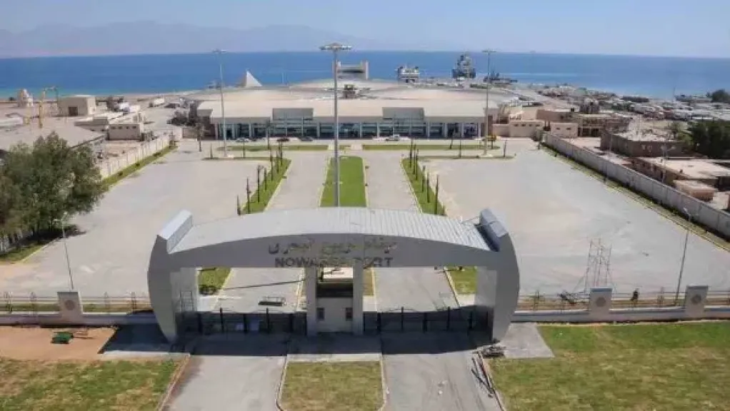 إعادة فتح ميناء نويبع البحرى بعد تحسن الأحوال الجوية واستقرار الرياح