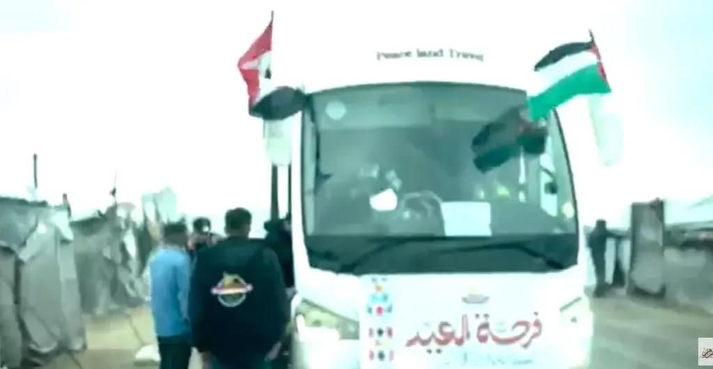 اللجنة المصرية تطلق مبادرة ”فرحة العيد” لنقل أهالي غزة مجانا