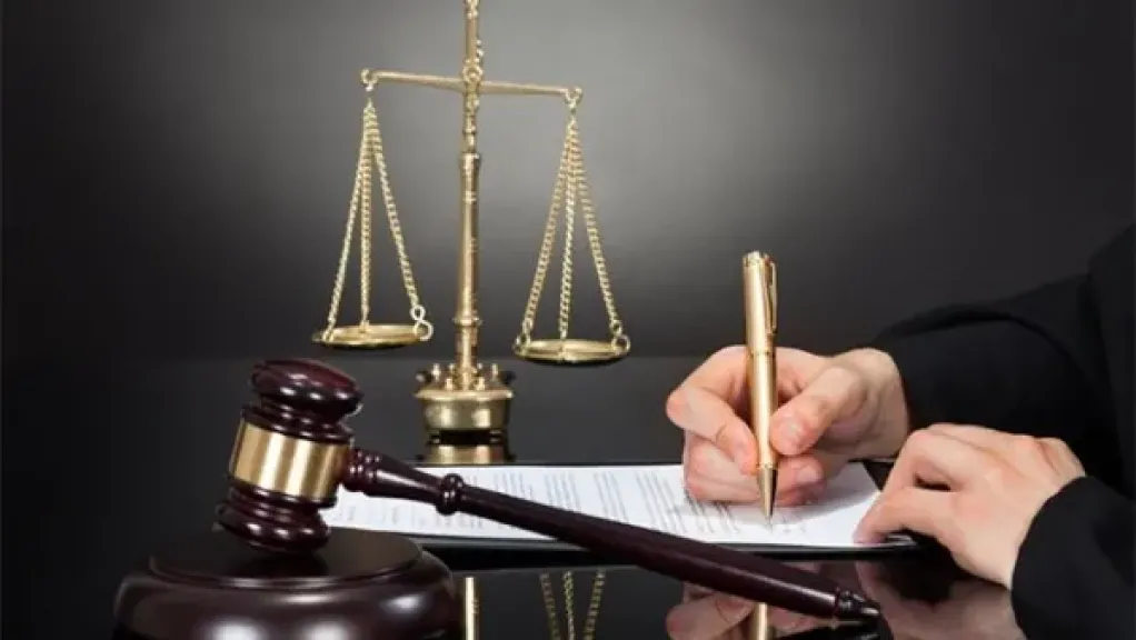 4 أبريل | أولى جلسات محاكمة ربة منزل بتهمة حيازة كمية من مخدر الحشيش والبودر