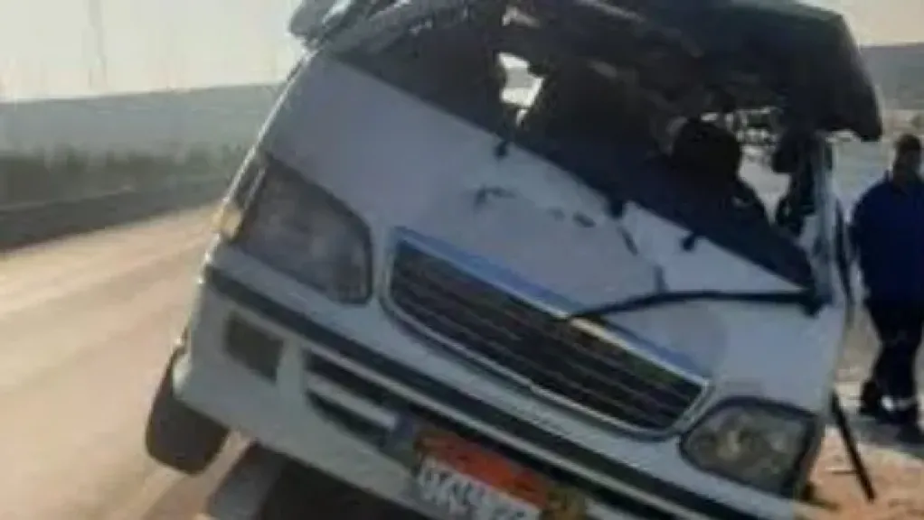 انقلاب ميكروباص على الطريق الصحراوي بالعياط يصيب 6 ركاب