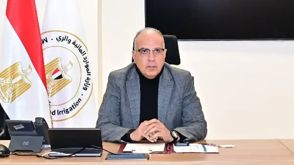 وزير الري يبحث موقف أعمال إزالة التعديات على نهر النيل