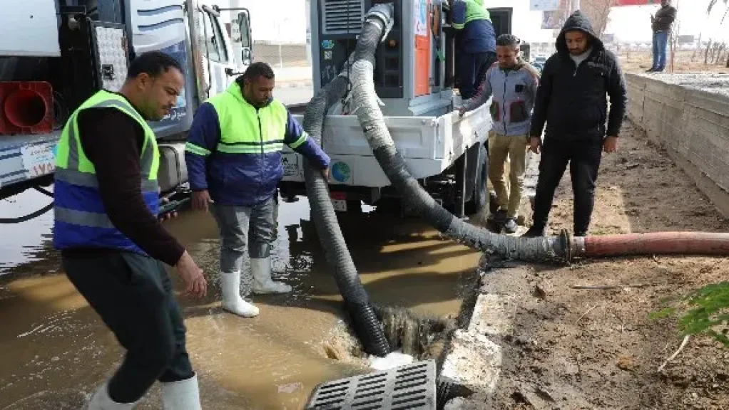 24 ألف بالوعة.. محافظ القاهرة يتابع عمليات رفع تراكمات مياه الأمطار