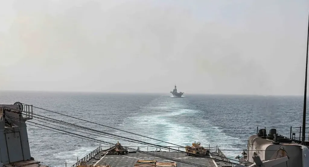 مسئول يمني: إغلاق باب المندب خيار مطروح في مواجهة العدوان الأمريكي الإسرائيلي على إيران