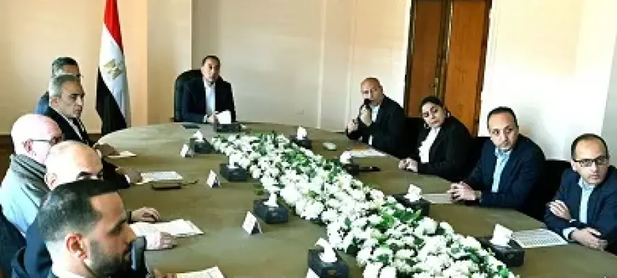 رئيس الوزراء: لدينا مخزون آمن يتراوح بين 6 أشهر وسنة لكل السلع