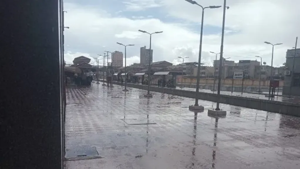 السكك الحديدية: تطبيق إجراءات احترازية حفاظًا علي سلامة التشغيل في ظل سوء الأحوال الجوية