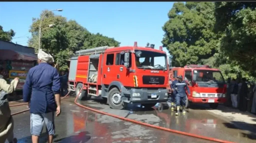 مصرع عامل في حريق محل تجاري بمدينة 6 أكتوبر