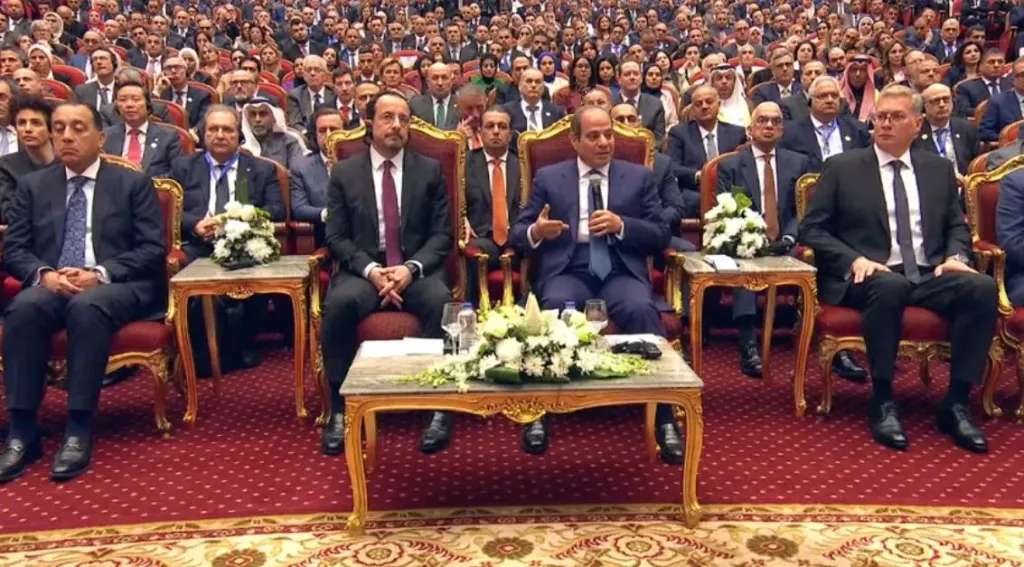 الرئيس السيسي: لن نتقاعس أبدا في سداد مستحقات الشركاء الأجانب