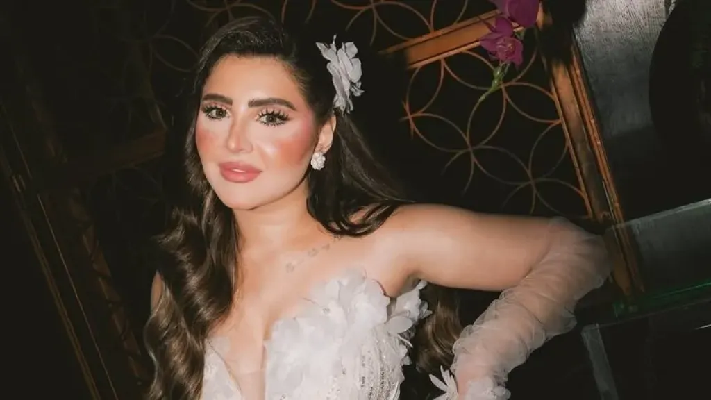 تغريم زوجة مطرب المهرجانات مسلم 20 ألف جنيه لاتهامها بسب وقذف البلوجر أروى قاسم