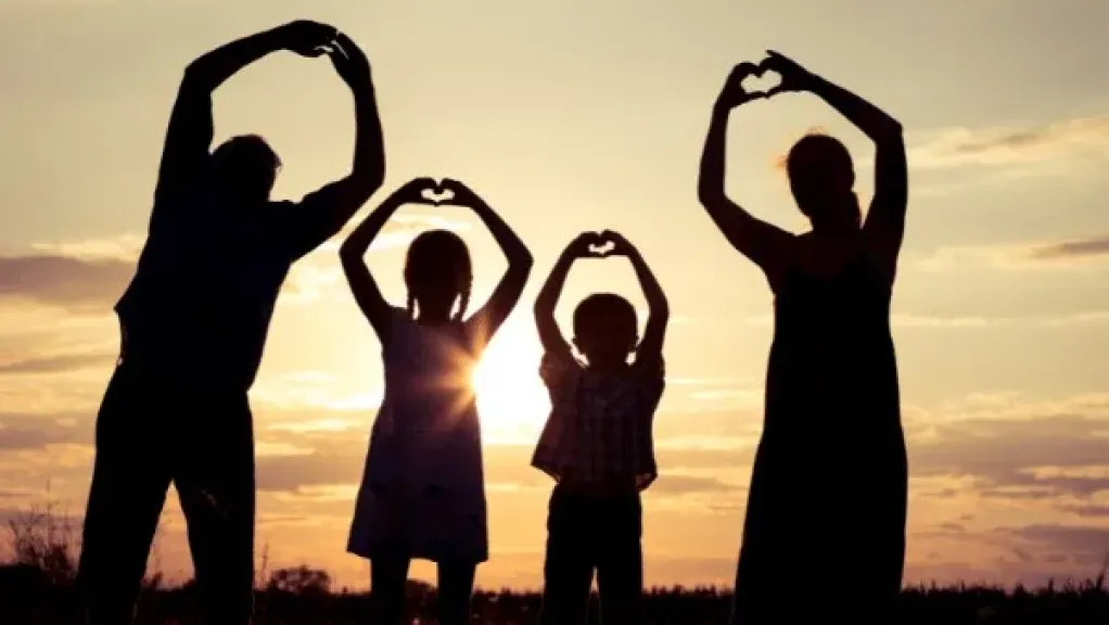 استشاري: قرار غلق المحلات 9 مساءً فرصة لإعادة التوازن النفسي وبناء العلاقات