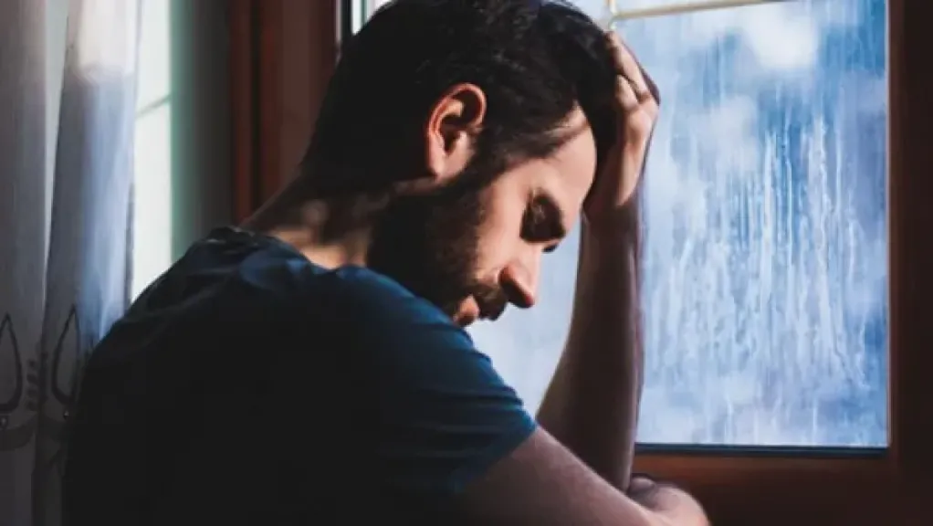 اكتئاب ما بعد الإجازة.. ظاهرة نفسية أم ضغط الحياة؟