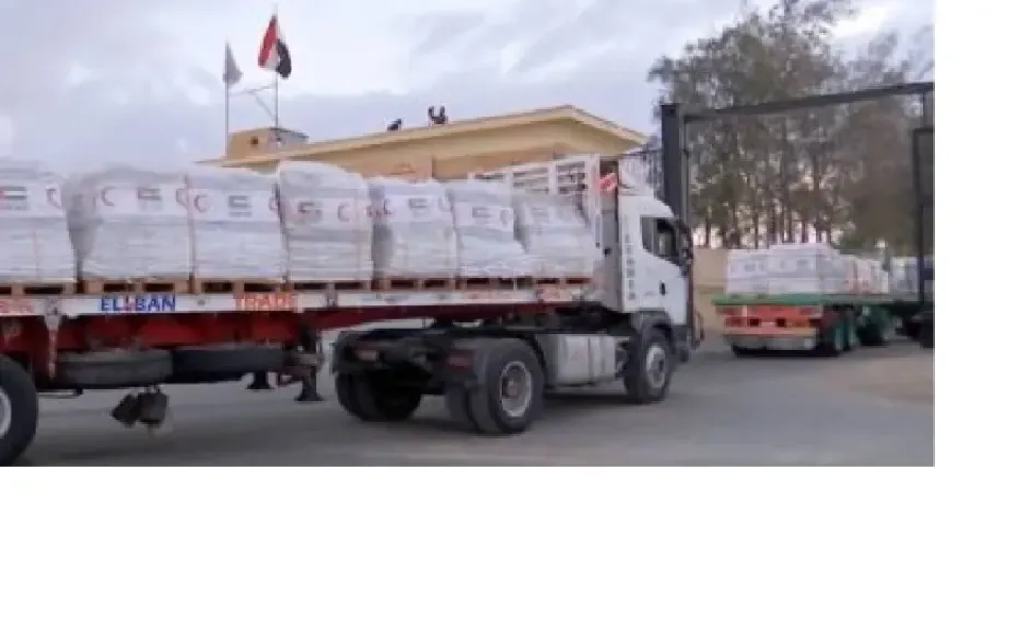 قافلة ”زاد العزة” الـ168 تدخل إلى الفلسطينيين في قطاع غزة