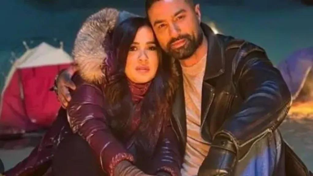 عمرو محمود ياسين يفجر مفاجأة بشأن إعادة تصوير مشاهد “وننسى اللي كان”