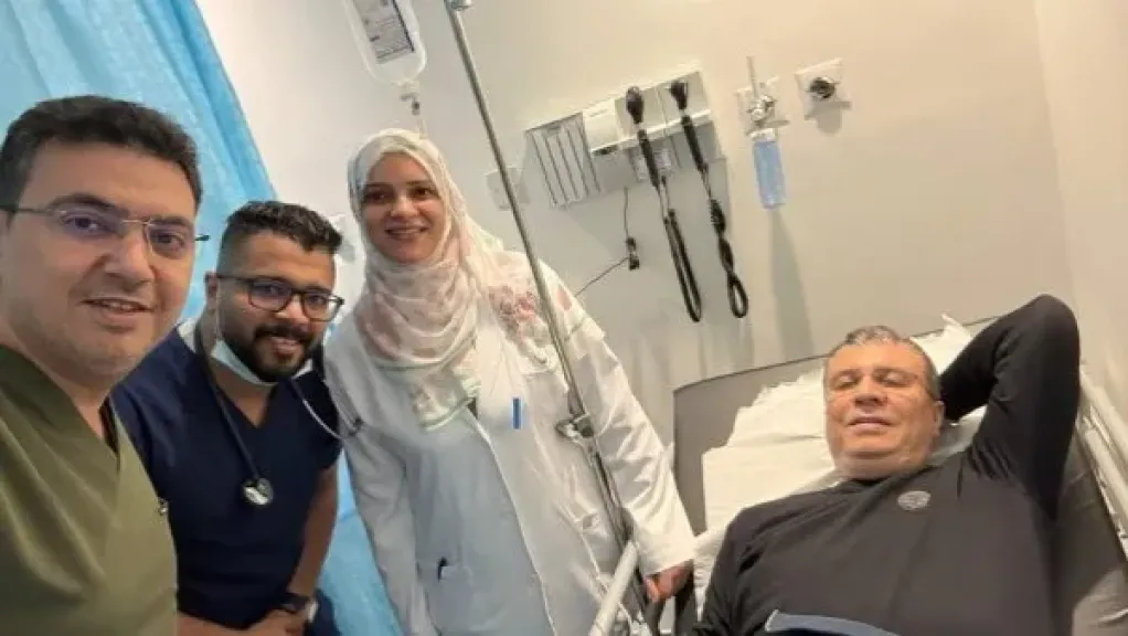 بعد تعرضه لوعكة صحية.. نقابة الممثلين تتمنى الشفاء للإعلامي عمرو الليثي