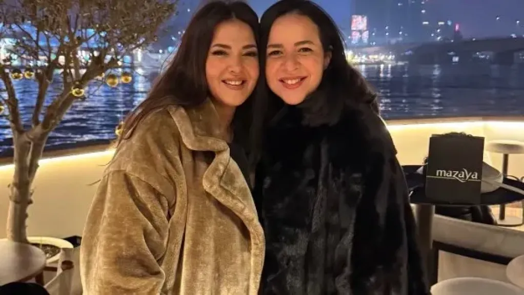 بحبك قوي وربنا يسعدك.. دنيا سمير غانم تهنئ شقيقتها إيمي بعيد ميلادها