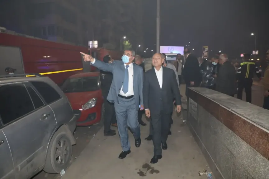 محافظ القاهرة يوجه بتقديم الرعاية الصحية للمصابين بحريق مصنع ملابس بالزيتون