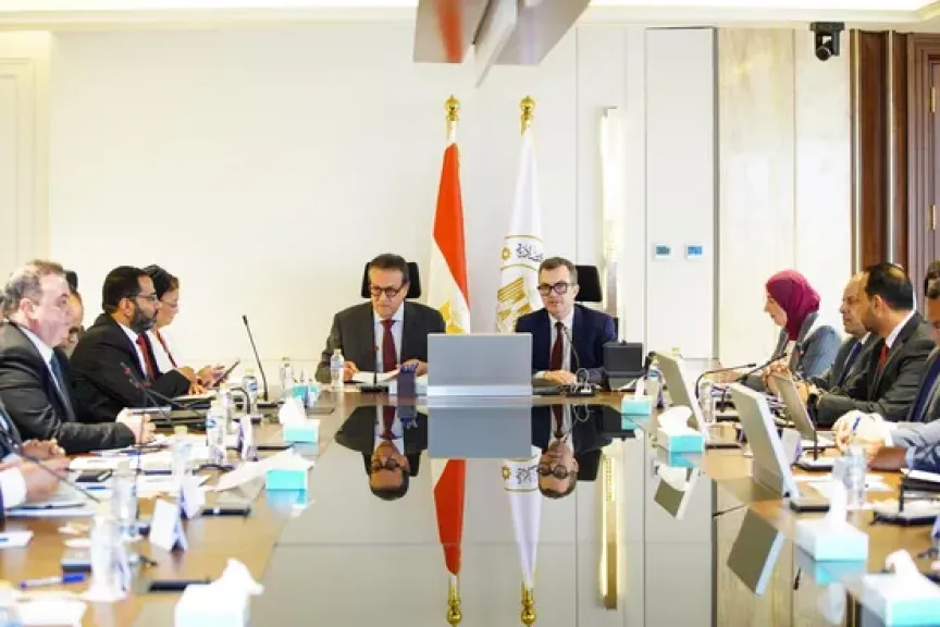 وزيرا الصحة والتخطيط يناقشان الخطة الاستثمارية لوزارة الصحة للعام المالي 2026/2027