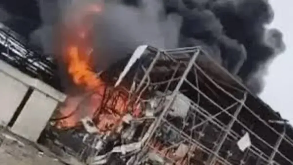 الإسعاف الإسرائيلي: إصابات جراء سقوط شظايا صاروخية على بني براك في تل أبيب