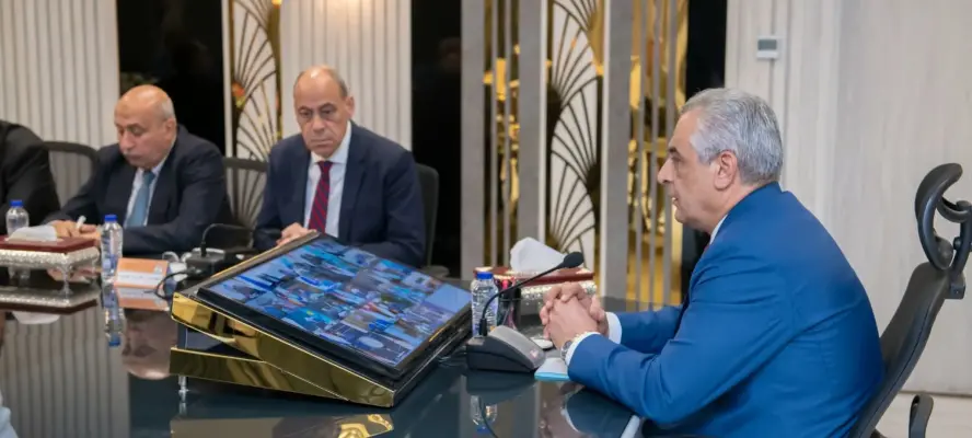 وزير الإنتاج الحربي يوجه بترشيد استهلاك الكهرباء في الشركات والوحدات التابعة للوزارة