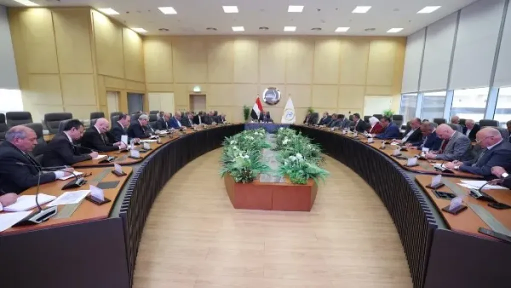 مع جودة الخدمة.. وزير النقل يوجه الهيئات والشركات بتخفيض النفقات وتعظيم الايرادات