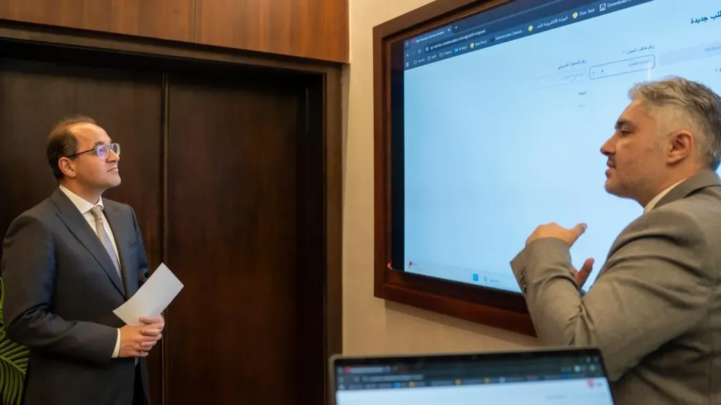وزير المالية في جولة ميدانية بأول مركز للخدمات الضريبية المميزة: الممول لازم يشعر بخدمة «VIP»