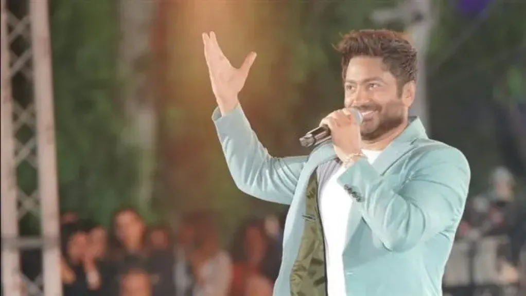 طرح فئة جديدة لتذاكر حفل تامر حسني في العين السخنة بسعر 1750 جنيهًا