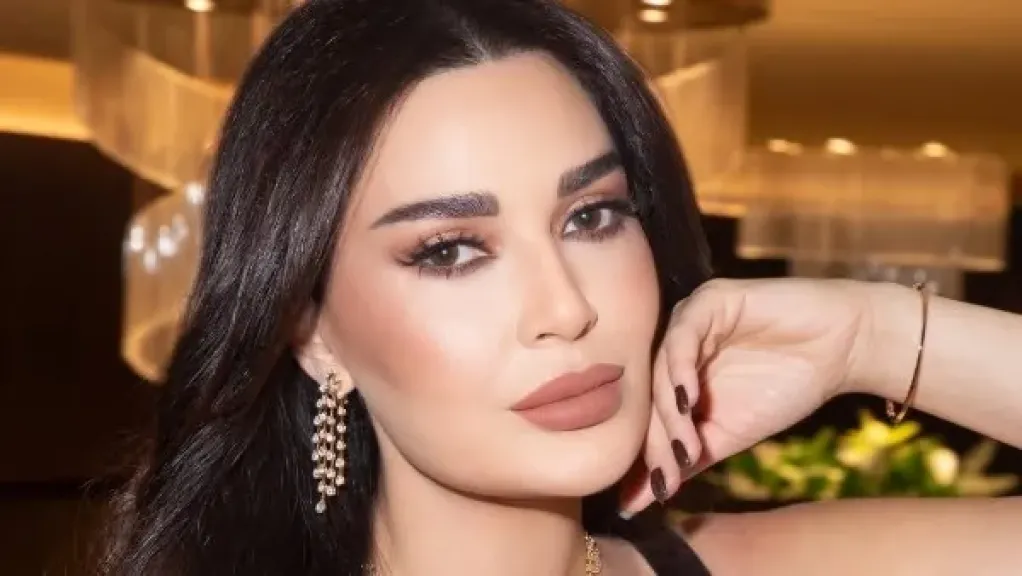 الرب يحمي لبنان.. سيرين عبد النور تحتفل بعيد الفصح