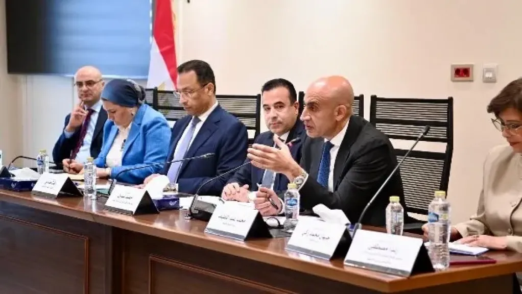 وزير التعليم: ندرس تخصيص باقات رقمية آمنة للطلاب دون سن 18 عامًا