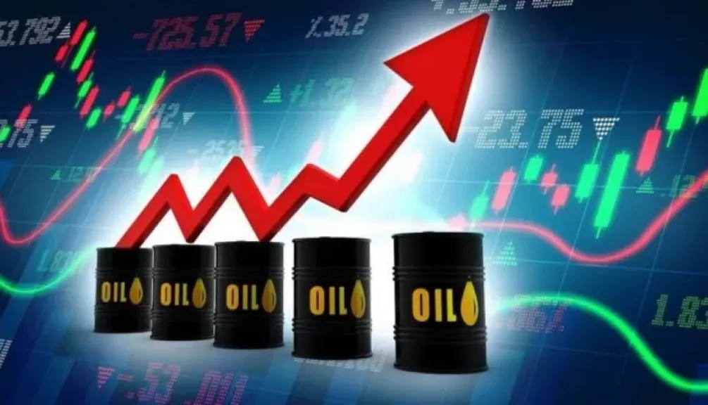النفط يرتفع بنحو 1% وسط تهديد ترامب بضرب محطات الطاقة الإيرانية