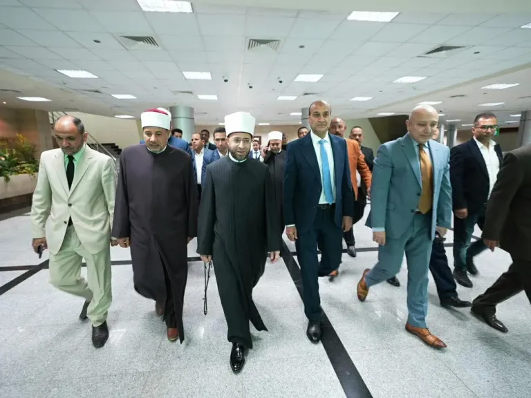محافظ أسيوط يستقبل وزير الأوقاف خلال زيارته للمشاركة في افتتاح مؤتمر الفكر الإسلامي بجامعة الأزهر