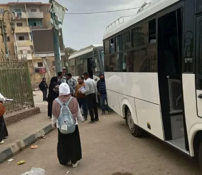 محافظ المنيا يدعم أهالي بني مزار ومطاي بأتوبيسات جديدة لتخفيف الزحام