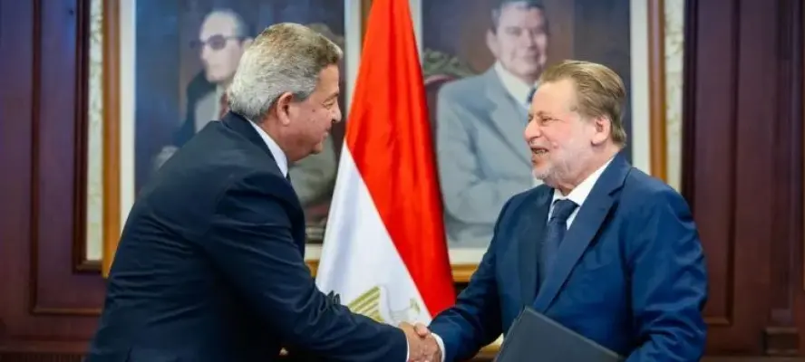 محافظ البنك المركزي المصري ورئيس المجلس الأعلى لتنظيم الإعلام يوقعان بروتوكول تعاون لتعزيز تنظيم المحتوى الرقمي المصرفي