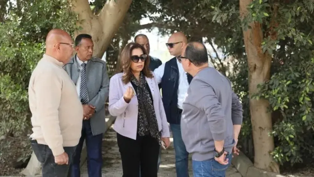 وزيرة التنمية المحلية والبيئة تتفقد المشتل المركزي للوزارة بالقاهرة الجديدة وتوجه بتطويره