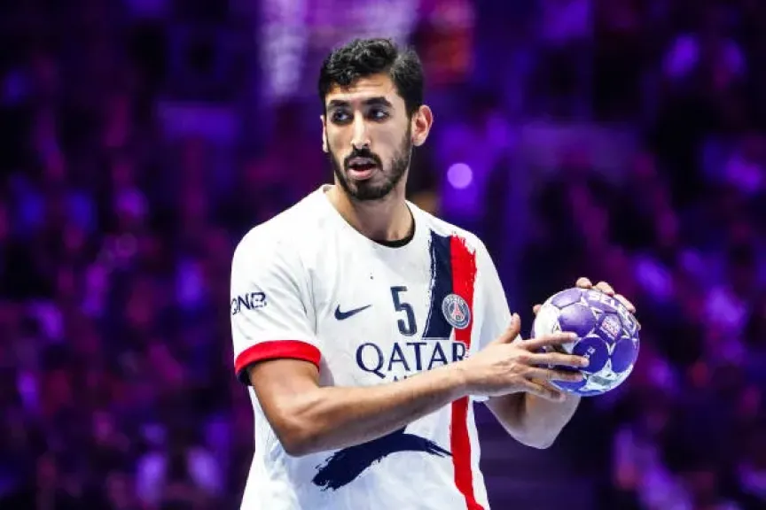 يحيى خالد يتوج بجائزة لاعب الشهر في الدوري الفرنسي