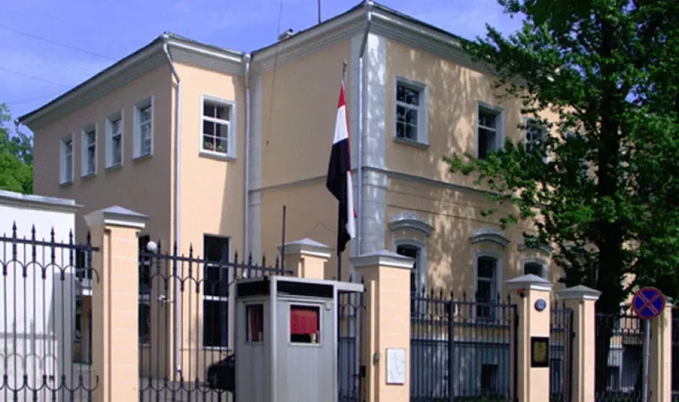 سفارة مصر ببيروت تُغلق القسم القنصلي اليوم امتثالًا لقرار الحكومة بإعلانه يوم حداد وطني