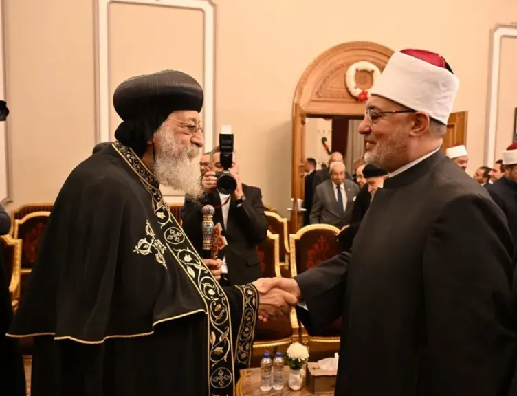 مفتي الجمهورية يُهنئ البابا تواضروس الثاني وكافة الطوائف المسيحية بعيد القيامة
