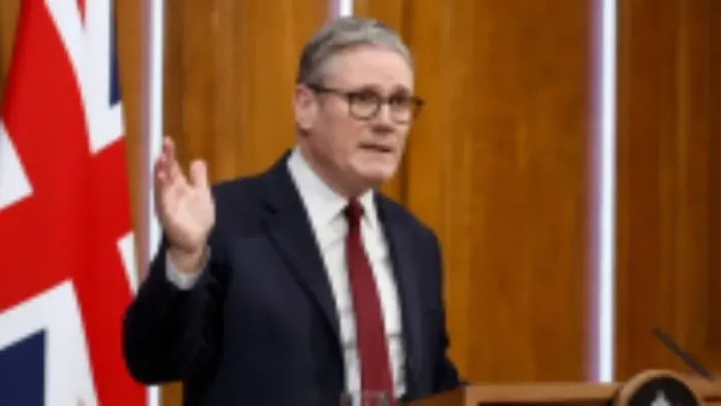 رئيس وزراء بريطانيا يدعو لوقف الحرب الإسرائيلية على لبنان