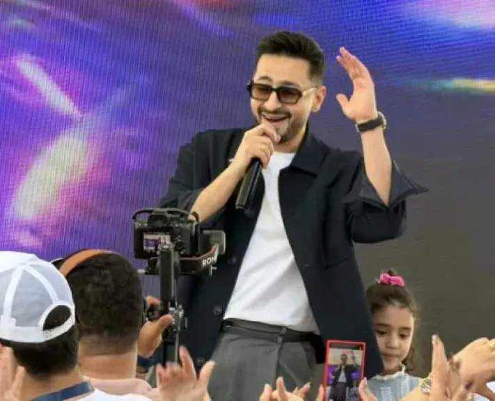 حمادة هلال يطرح أغنية كنت واحد من كتير لدعم أطفال التوحد