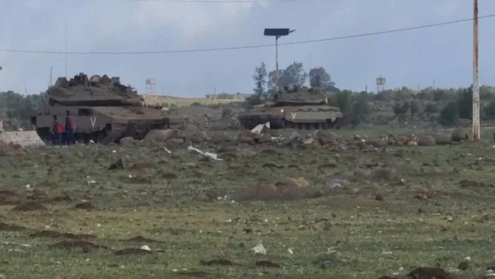 طائرات حربية إسرائيلية تخرق حاجز الصوت فوق بيروت