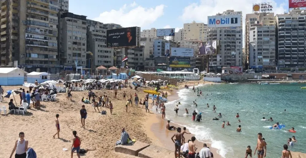 رفع درجة الاستعداد في الإسكندرية للاحتفال بعيد القيامة وشم النسيم