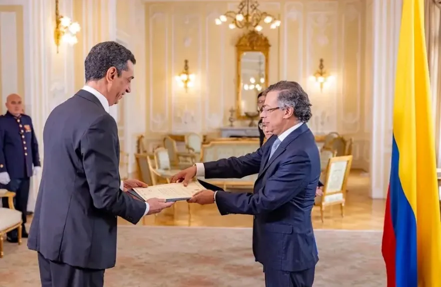 سفير مصر لدى كولومبيا يقدم أوراق اعتماده لرئيس الجمهورية | صور