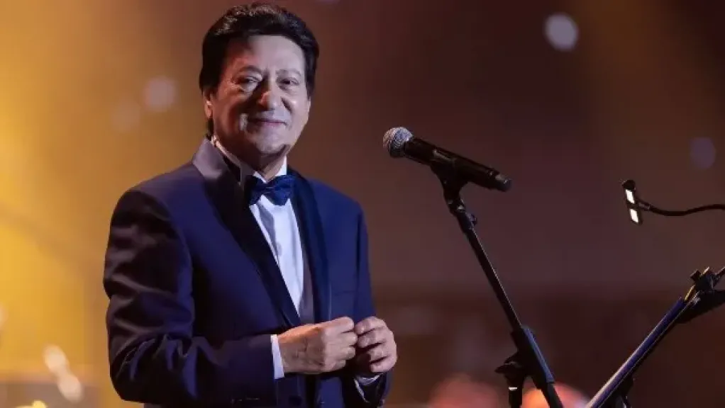 محمد الحلو : اللدغة منعت عائلتي من الغناء .. ووالدتي كانت سبب دخولي الفن