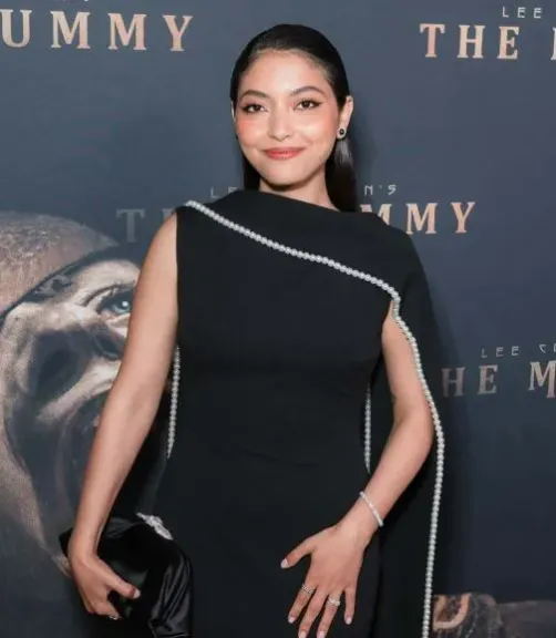 مي الغيطي في العرض الخاص لـLee Cronins The Mummy بكاليفورنيا