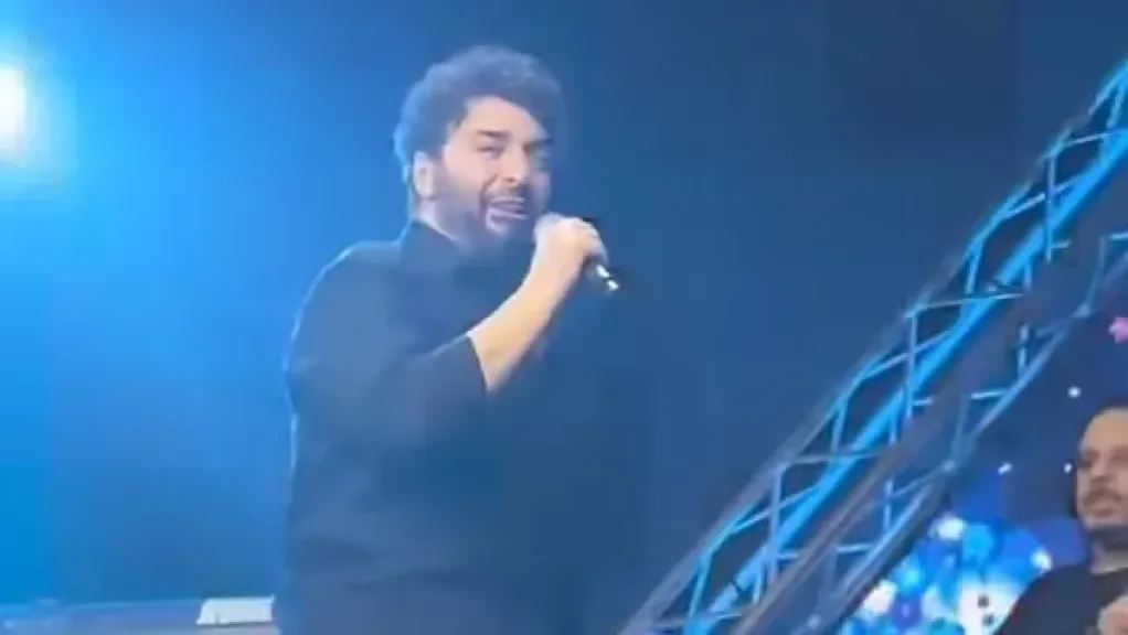 روح السمارة.. حميد الشاعري يشعل حفل التسعينيات في أبوظبي