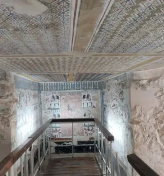 الآثار: ترميم وتطوير ثلاث مقابر أثرية بجبانة الخوخة بالبر الغربي في الأقصر