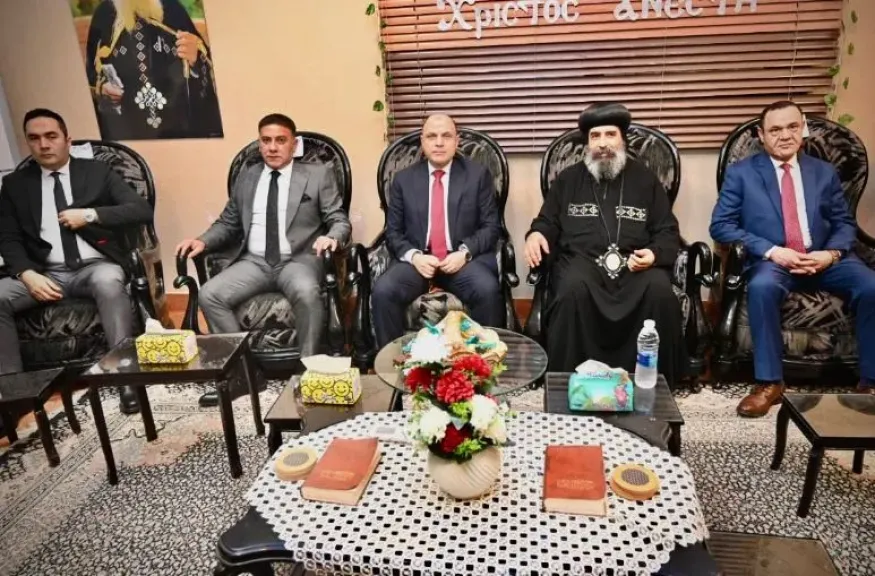 محافظ الغربية يشارك أقباط المحلة وسمنود فرحة عيد القيامة المجيد