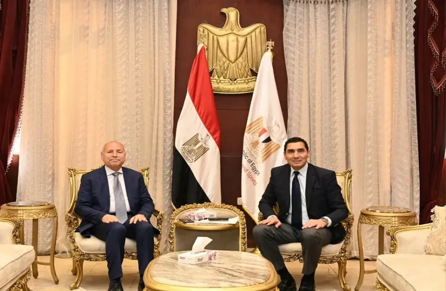 وزير الشباب ومحافظ القاهرة يبحثان تعزيز التعاون المشترك وإطلاق فعاليات رياضية بالعاصمة
