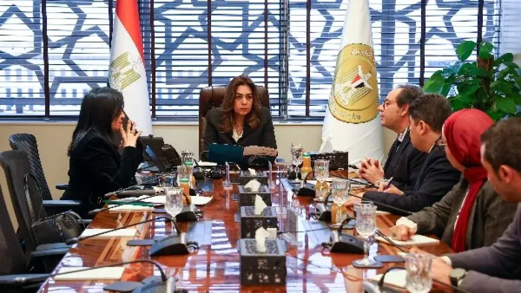 التنمية المحلية: شراكة مع القطاع المصرفي للاستفادة من الميزة التنافسية لمنتجات المحافظات